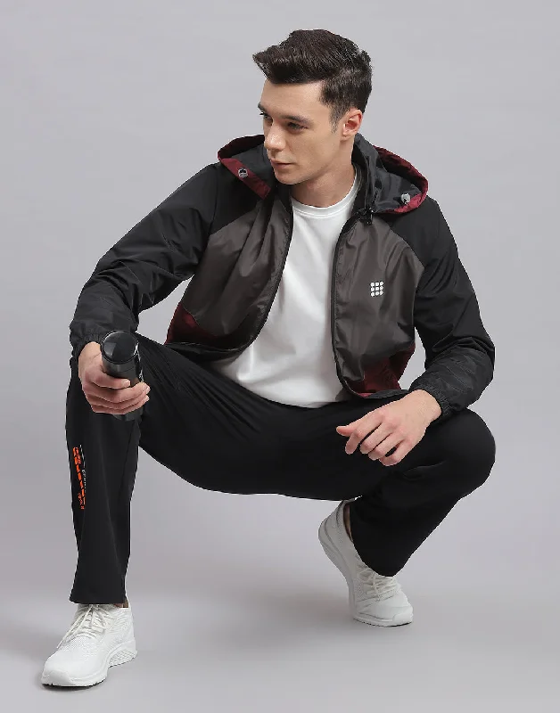 Men Black Solid Hooded Full Sleeve Jacket