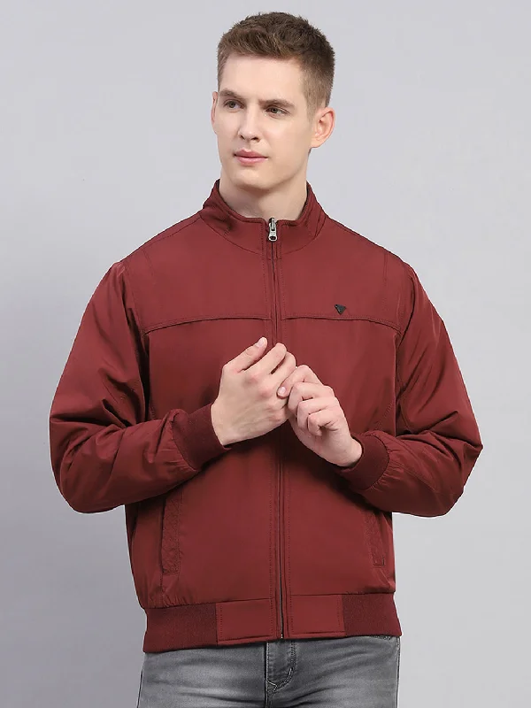 Men Maroon Solid Mock Neck Full Sleeve Jacket