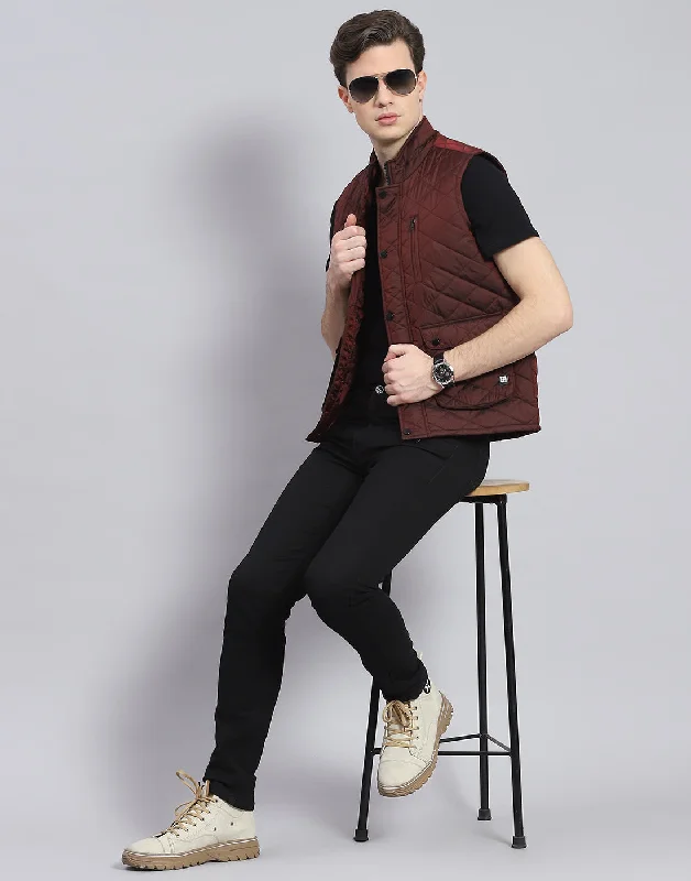 Men Maroon Solid Stand Collar Sleeveless Jacket